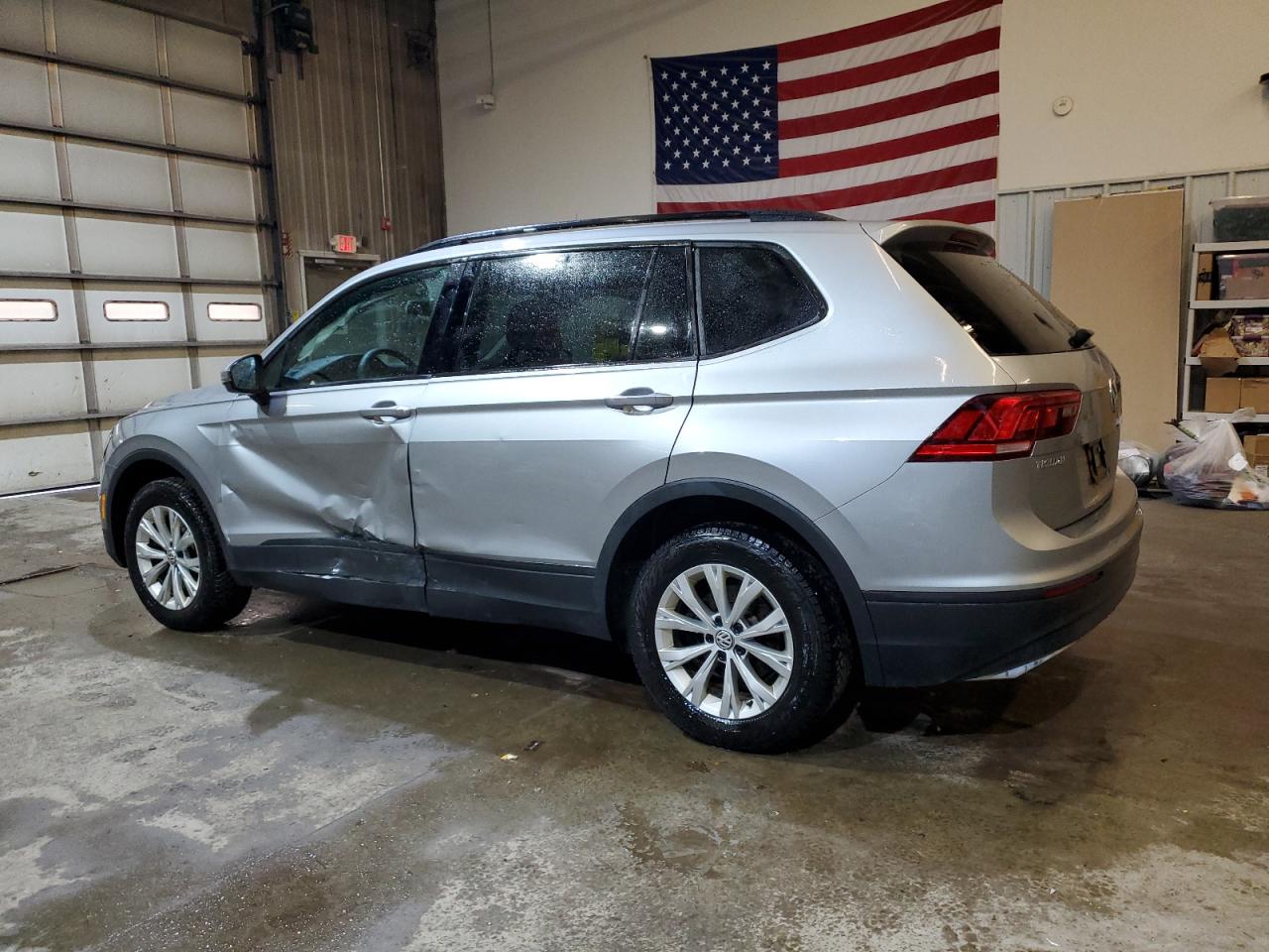 2019 Volkswagen Tiguan - Image 2