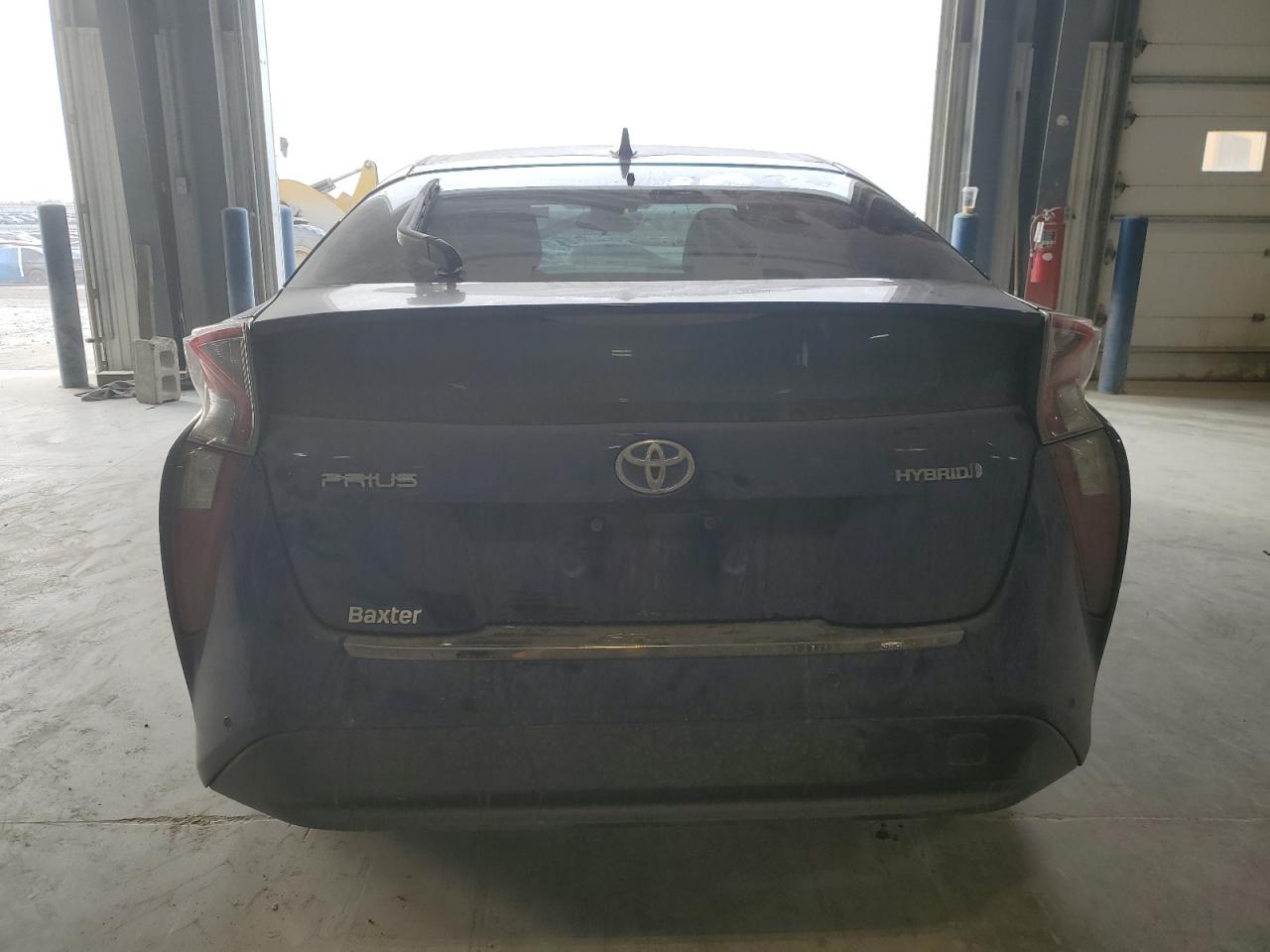 2018 Toyota Prius - Image 6