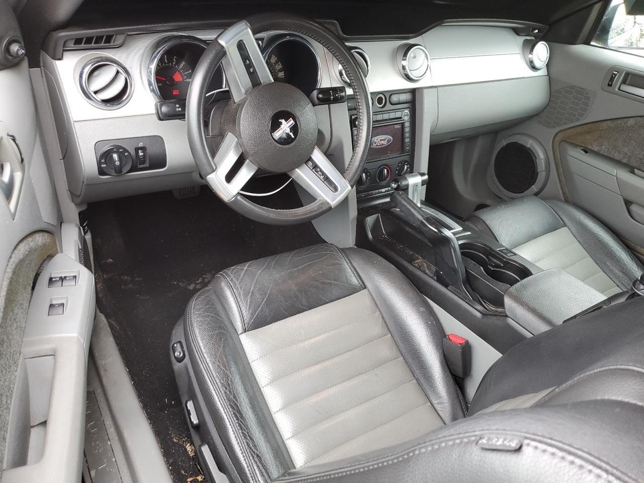 2009 Ford Mustang - Image 8