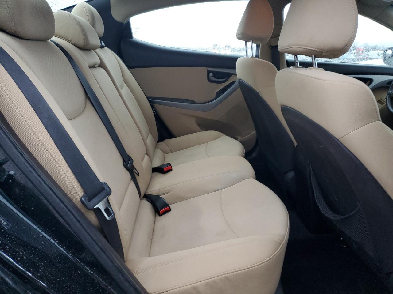 2012 Hyundai Elantra - Image 10