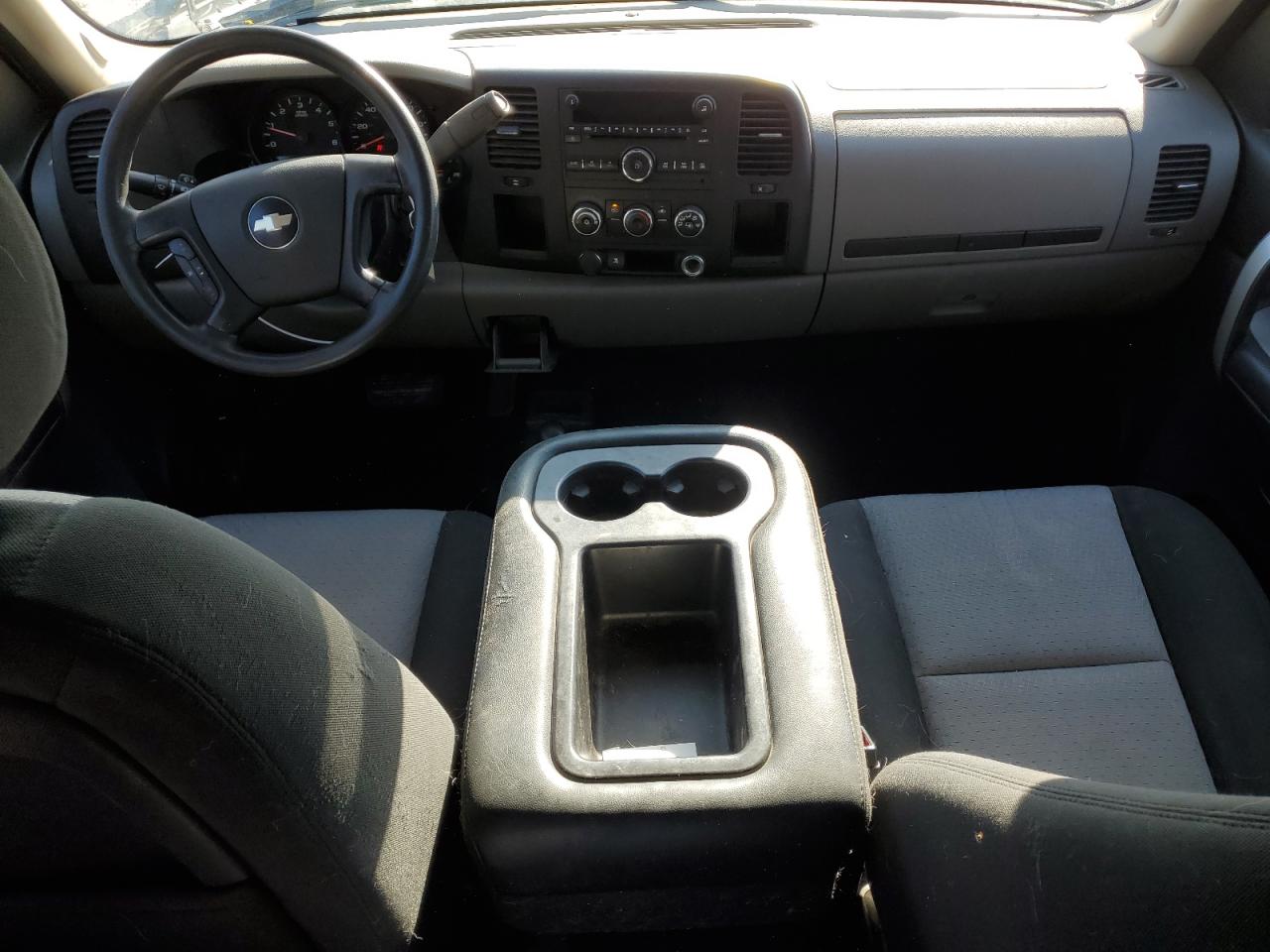 2009 Chevrolet Silverado - Image 8