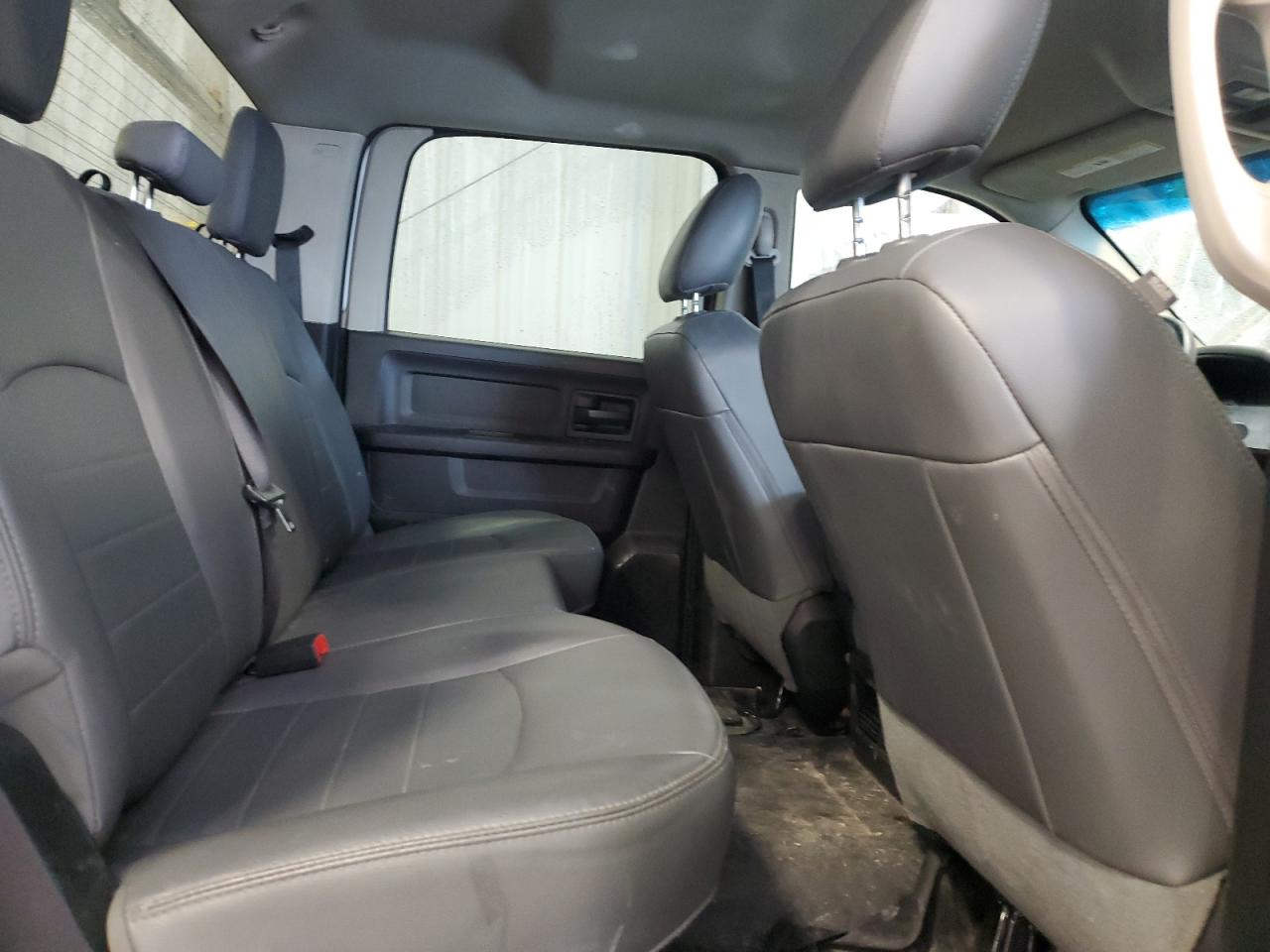 2016 RAM 2500 - Image 10
