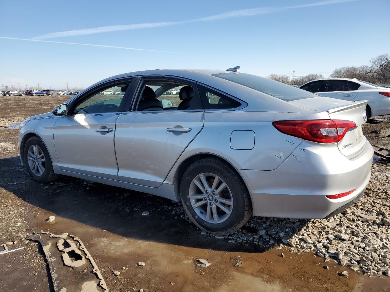2016 Hyundai Sonata - Image 2