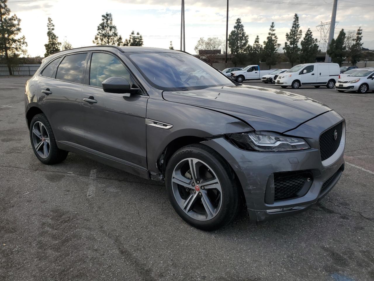 2018 Jaguar F-Pace - Image 4