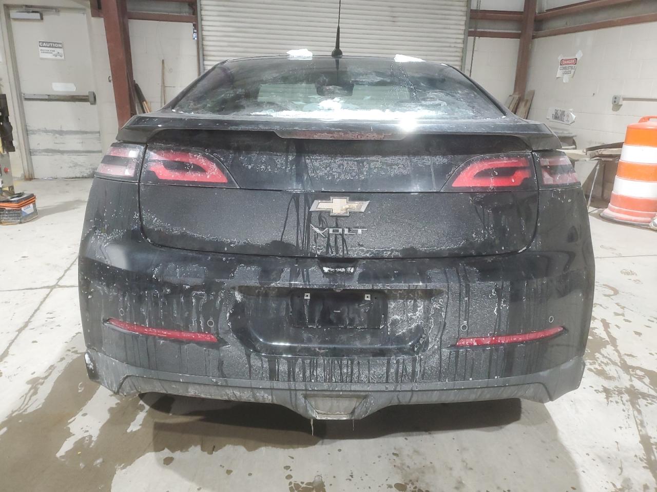 2012 Chevrolet Volt - Image 6