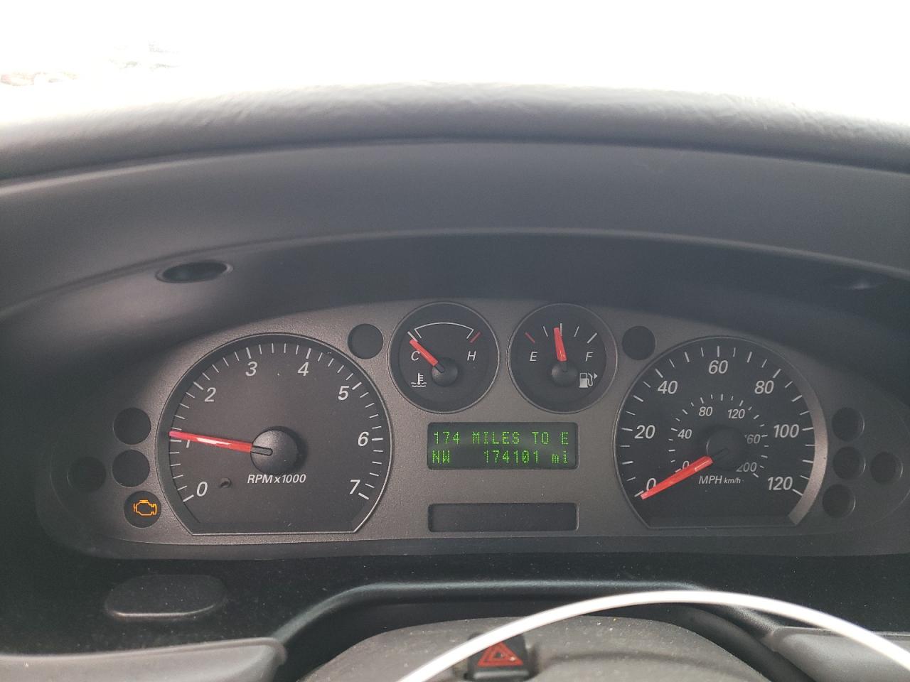 2006 Ford Taurus - Image 9