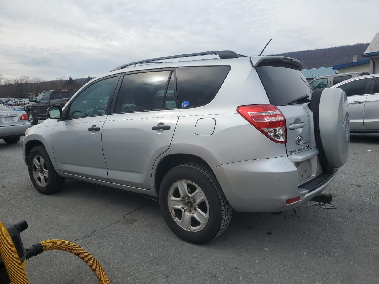 2010 Toyota RAV 4 - Image 2