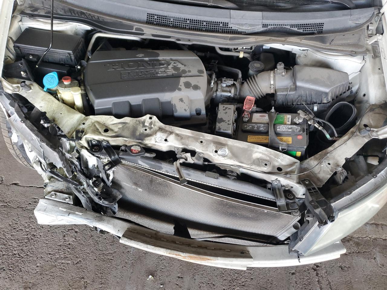 2015 Honda Odyssey - Image 14