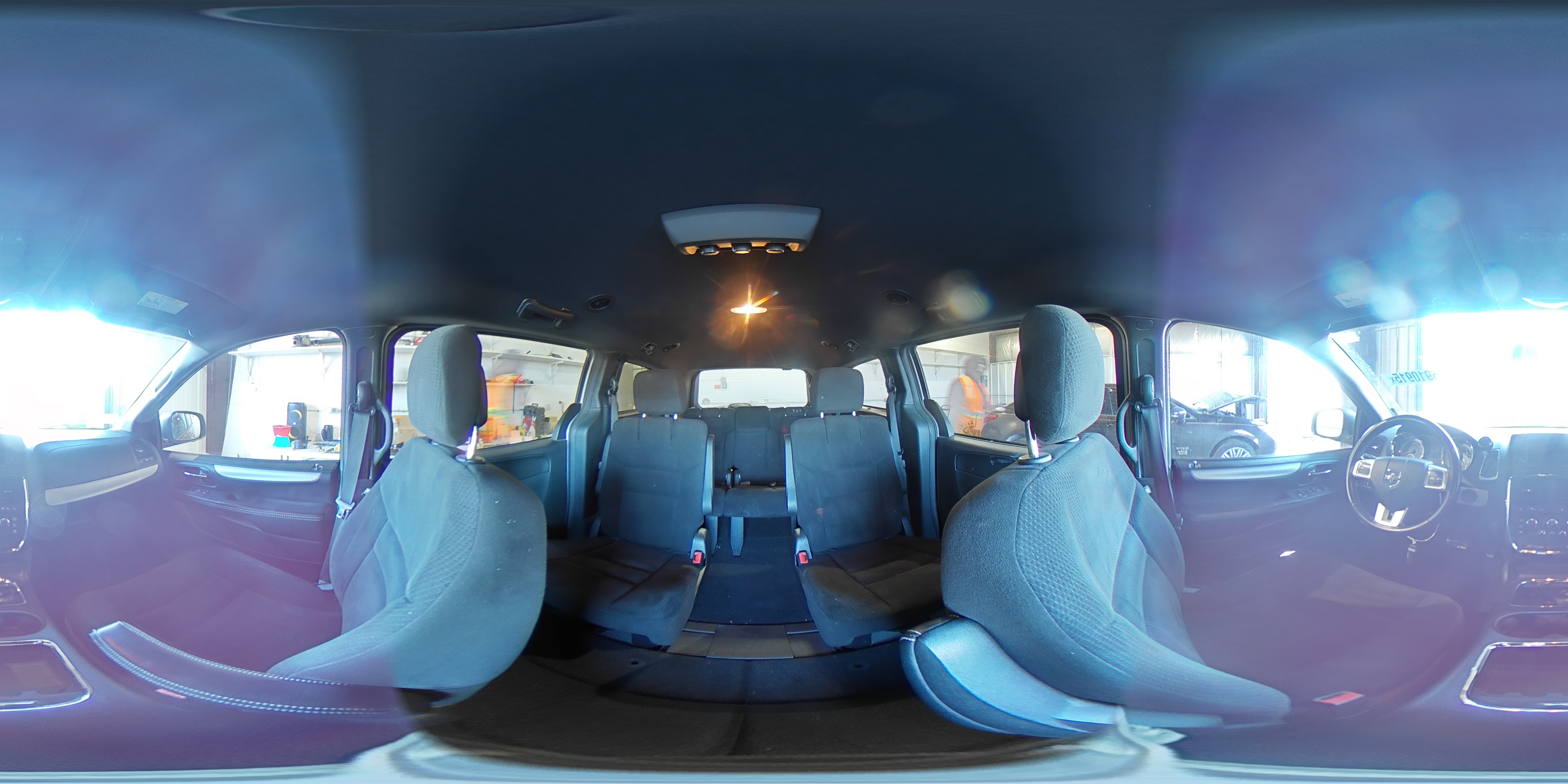 2015 Dodge Caravan - Image 15