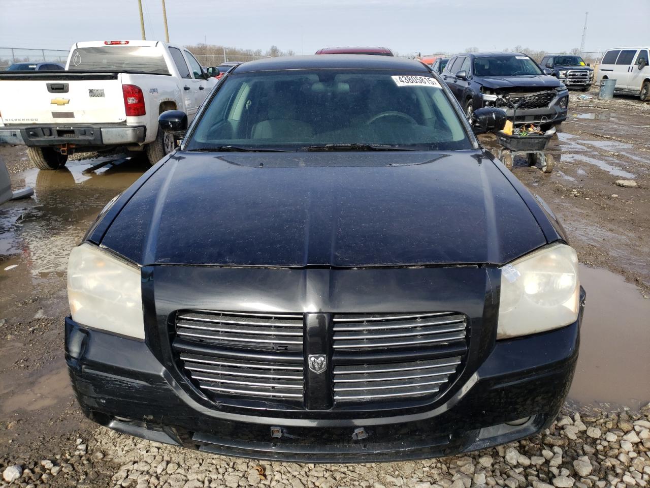 2007 Dodge Magnum - Image 5