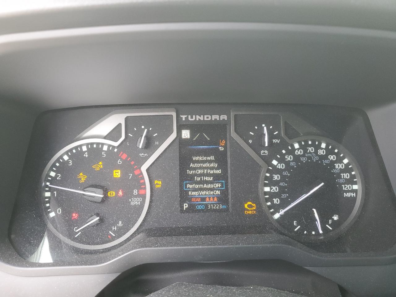 2022 Toyota Tundra - Image 9