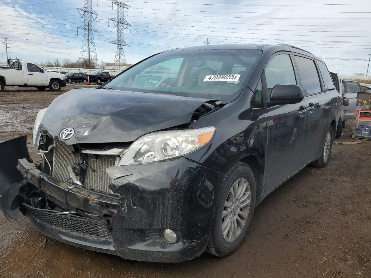 2015 Toyota Sienna - Image 1