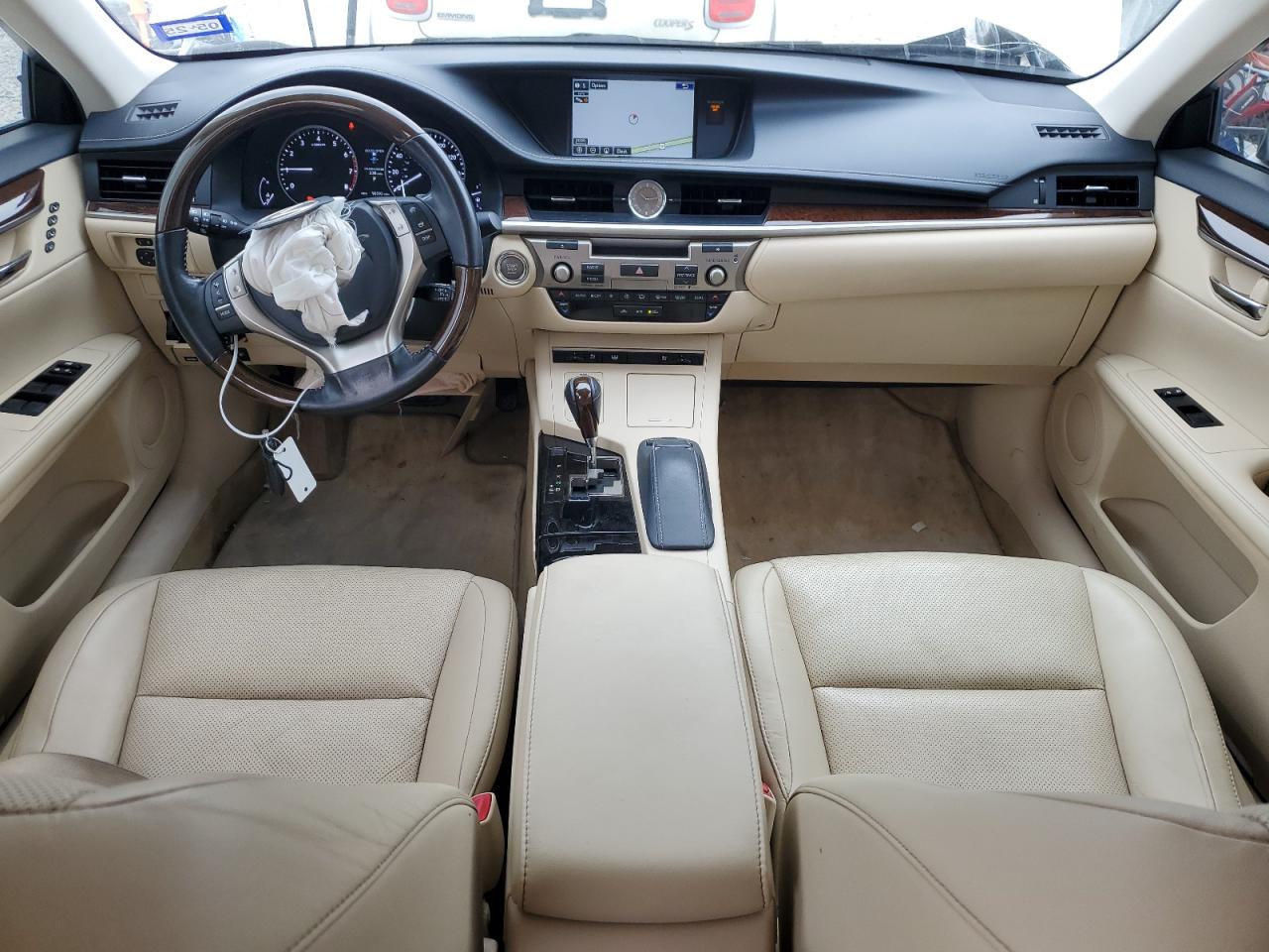 2015 Lexus ES - Image 8