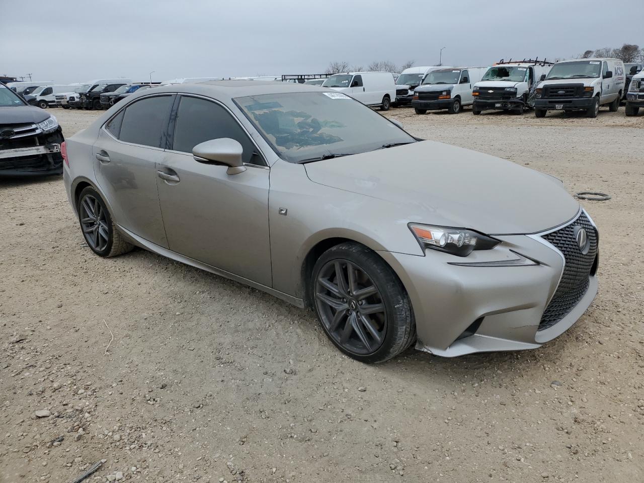 2016 Lexus IS - Image 4