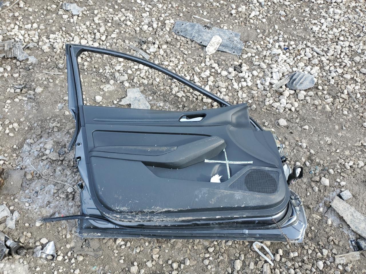 2021 Nissan Altima - Image 12