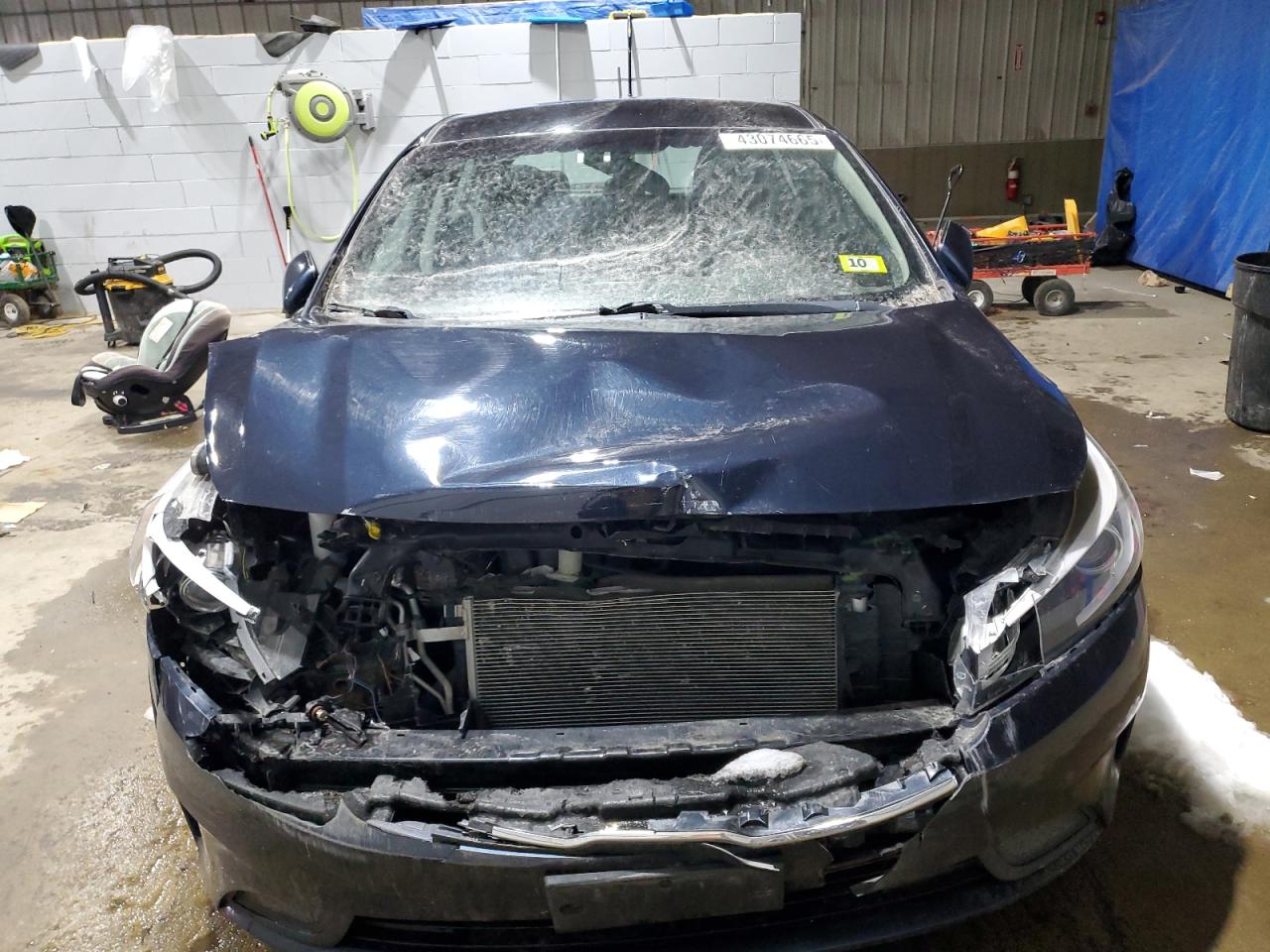 2017 Kia Forte - Image 5