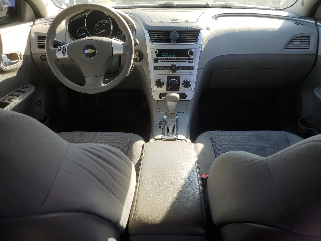 2010 Chevrolet Malibu - Image 8