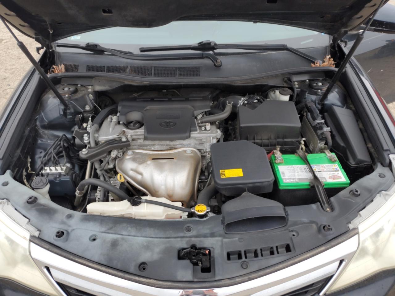 2012 Toyota Camry - Image 12