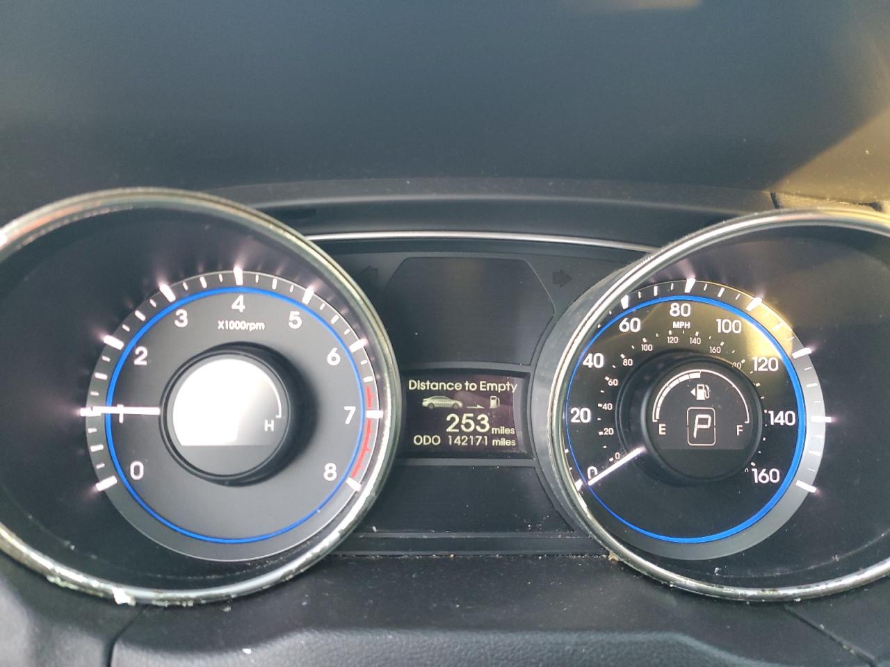 2011 Hyundai Sonata - Image 9