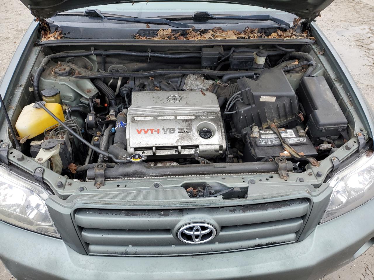 2005 Toyota Highlander - Image 12