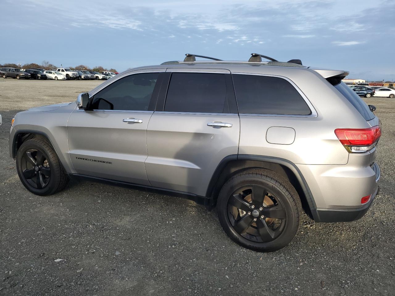 2015 Jeep Grand Cherokee - Image 2