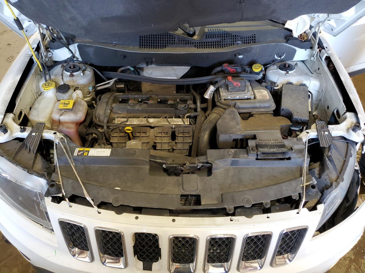 2015 Jeep Compass - Image 11