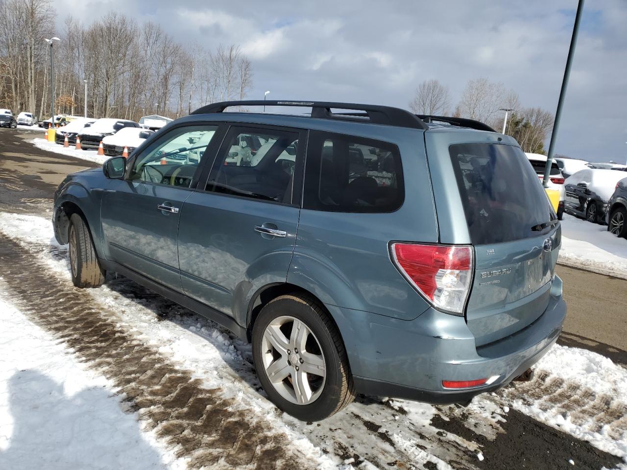 2010 Subaru Forester - Image 2