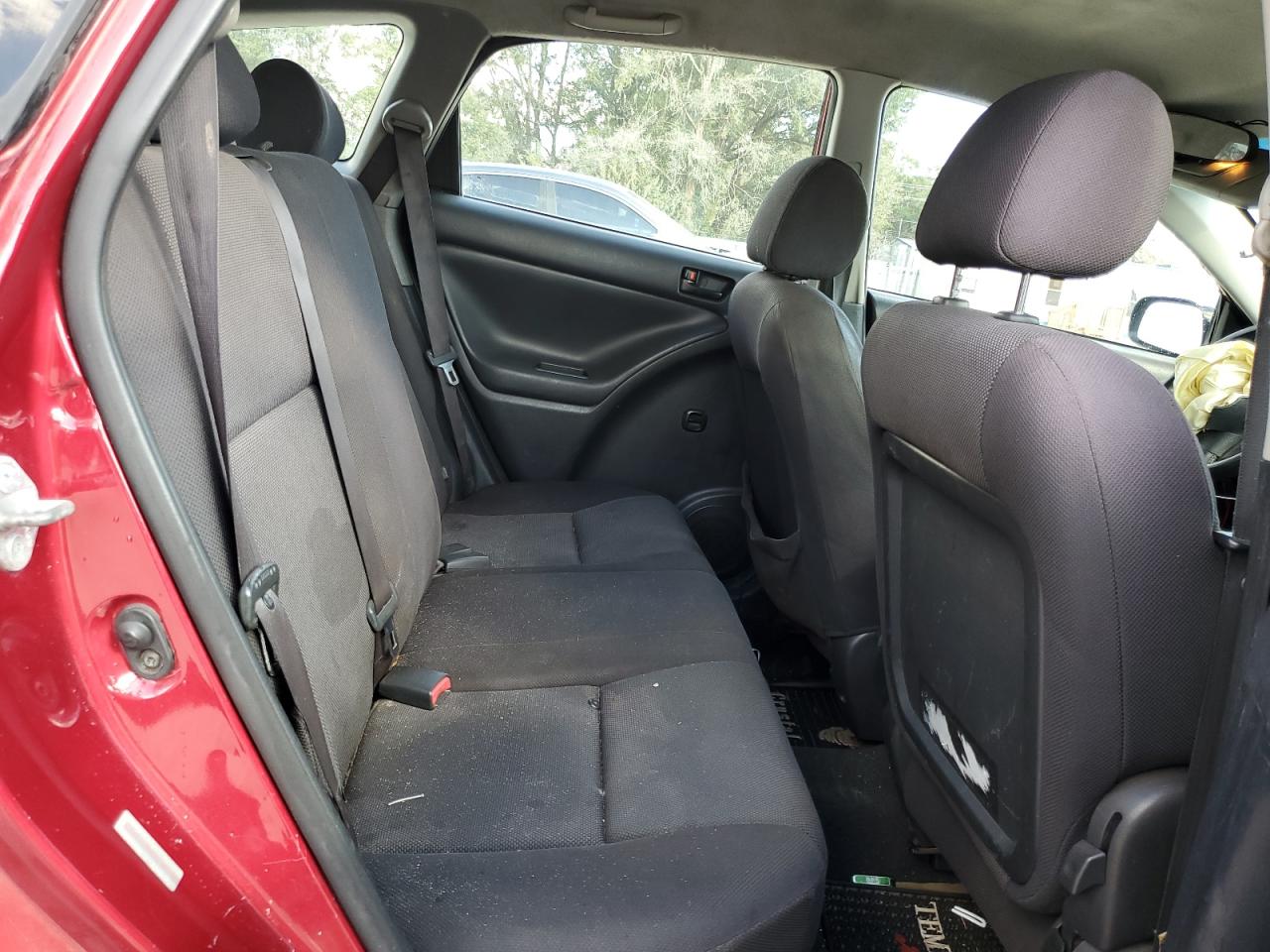 2004 Pontiac Vibe - Image 11