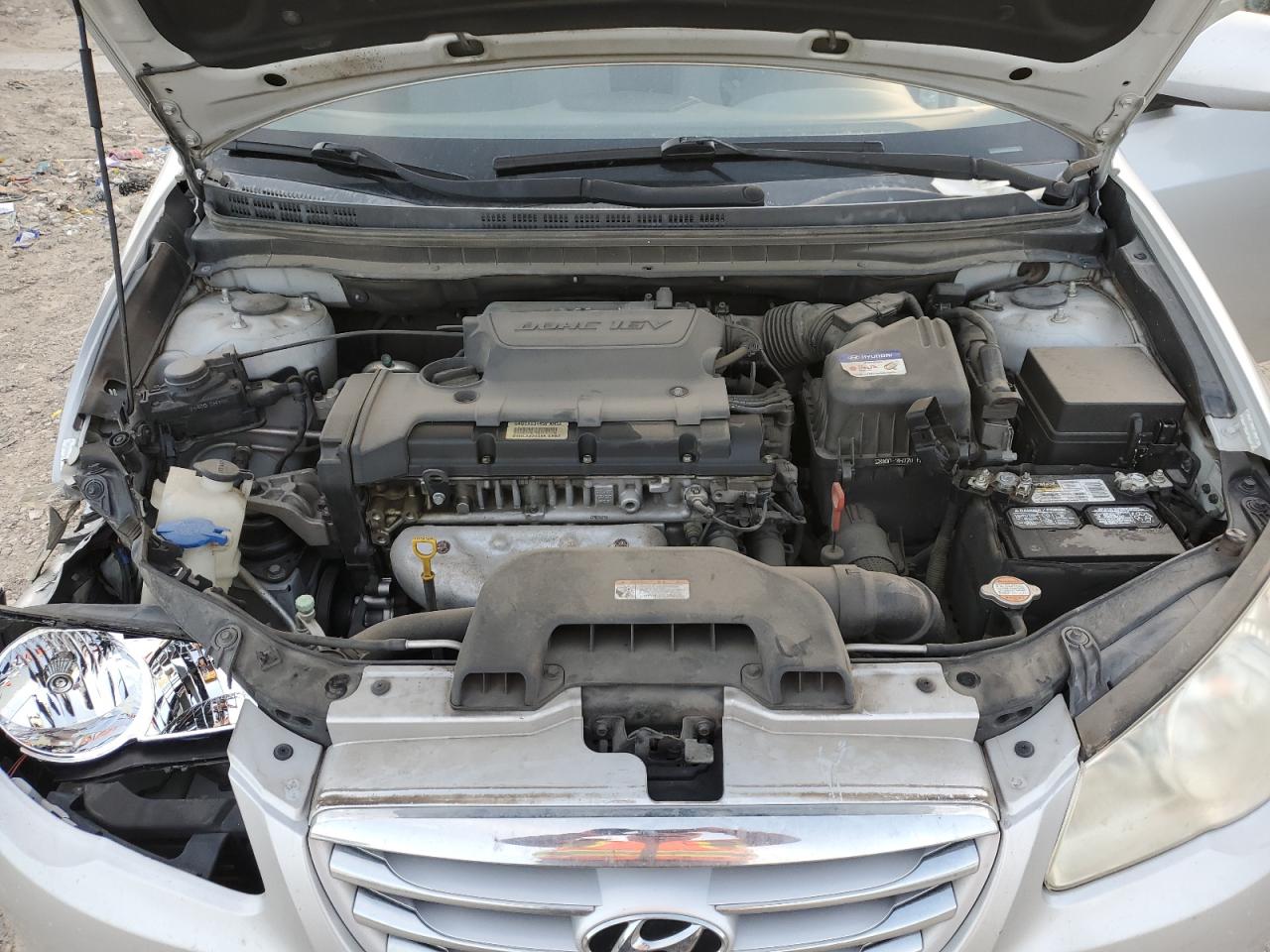 2010 Hyundai Elantra - Image 11