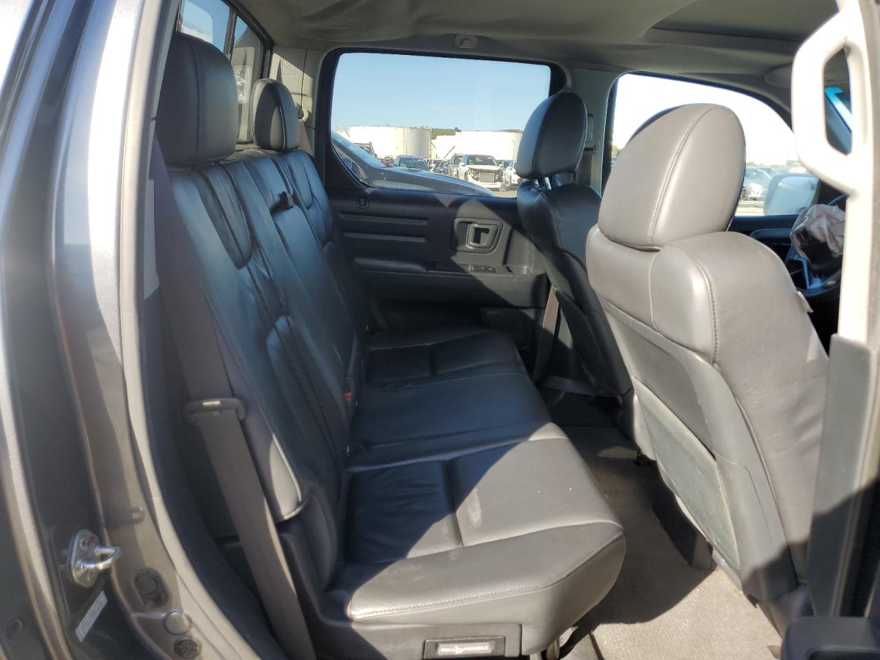 2010 Honda Ridgeline - Image 10