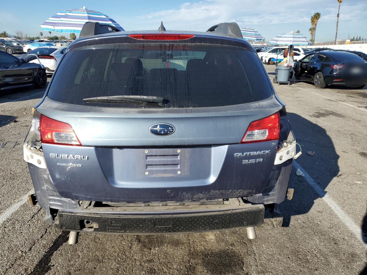 2014 Subaru Outback - Image 6