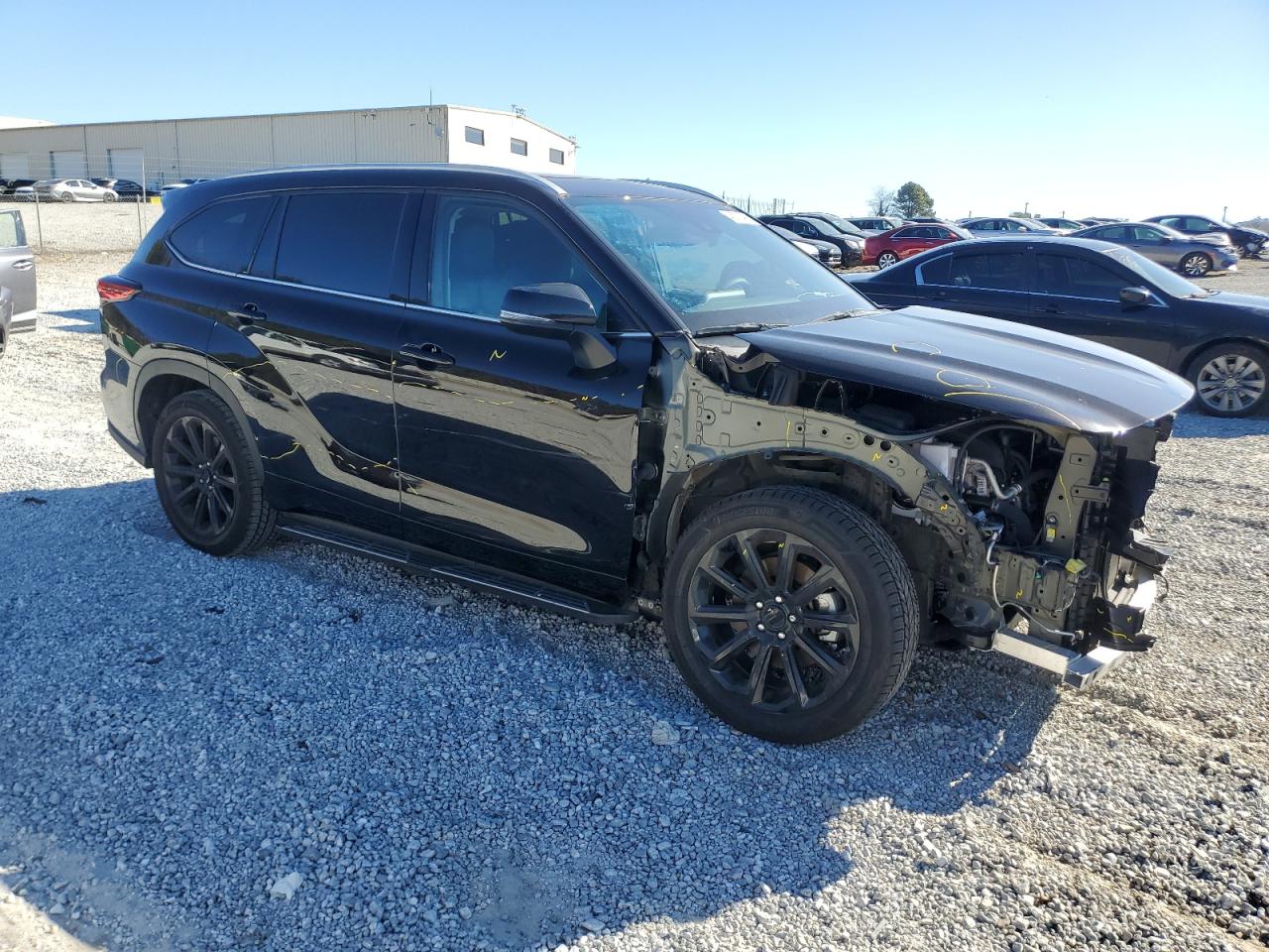 2022 Toyota Highlander - Image 4