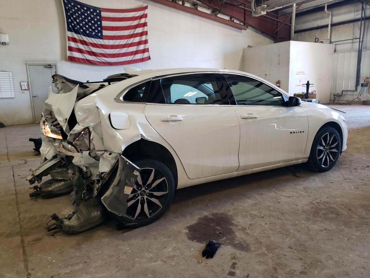 2020 Chevrolet Malibu - Image 3