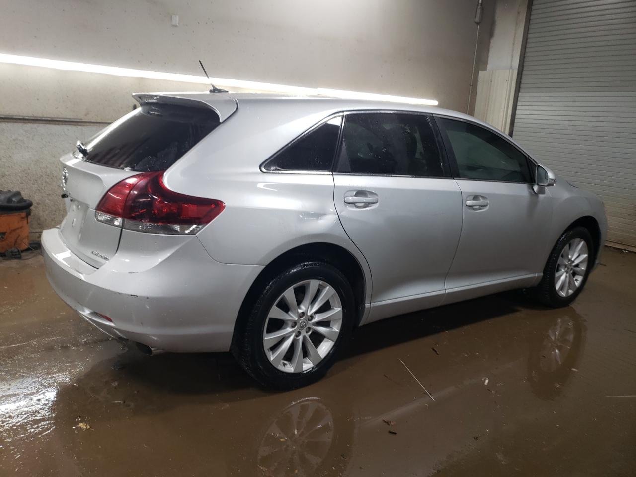 2013 Toyota Venza - Image 3