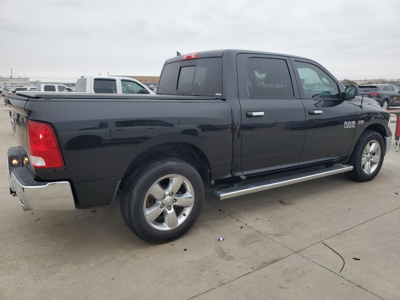 2016 RAM 1500 - Image 3