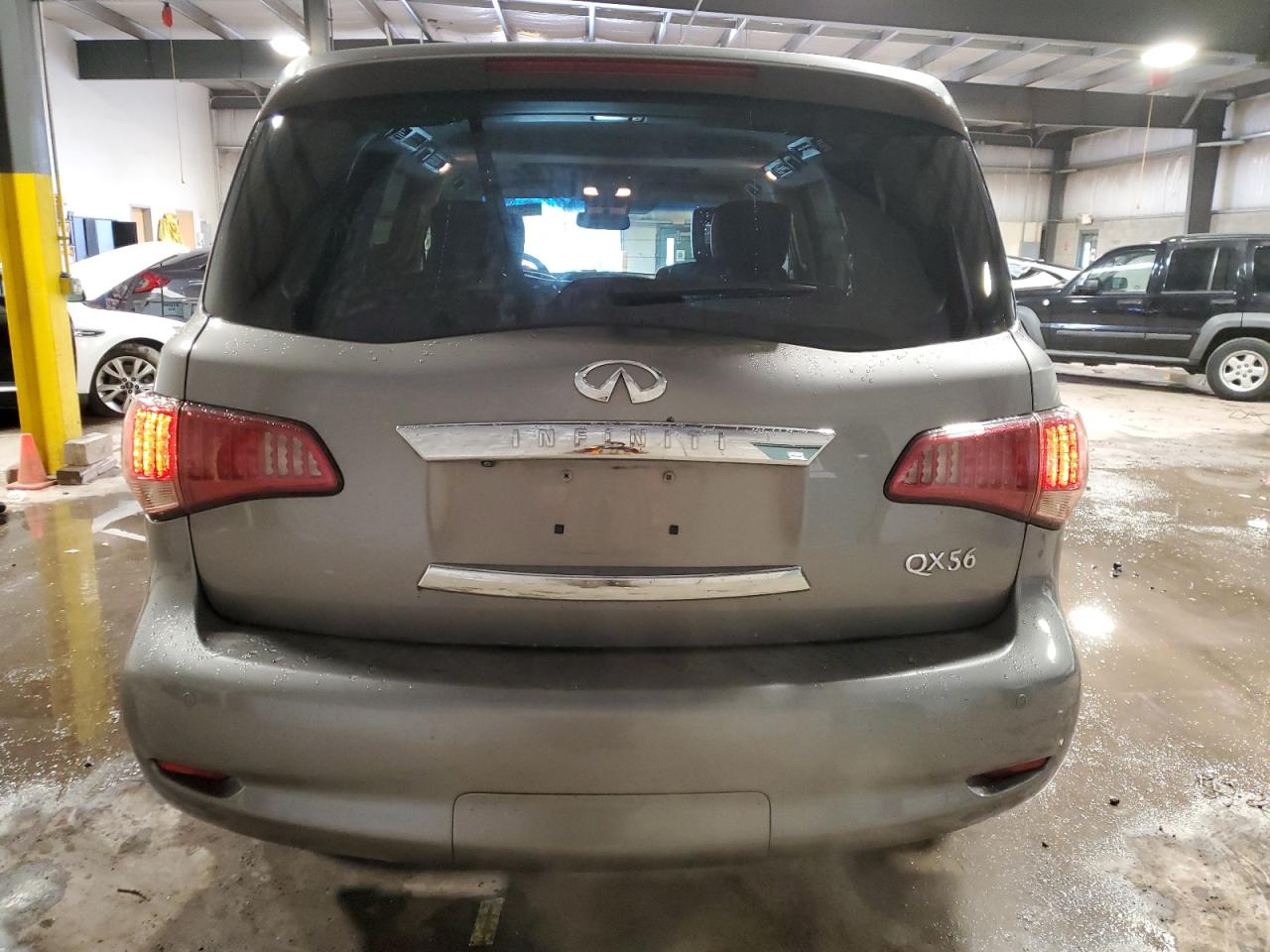 2012 Infiniti QX56 - Image 6