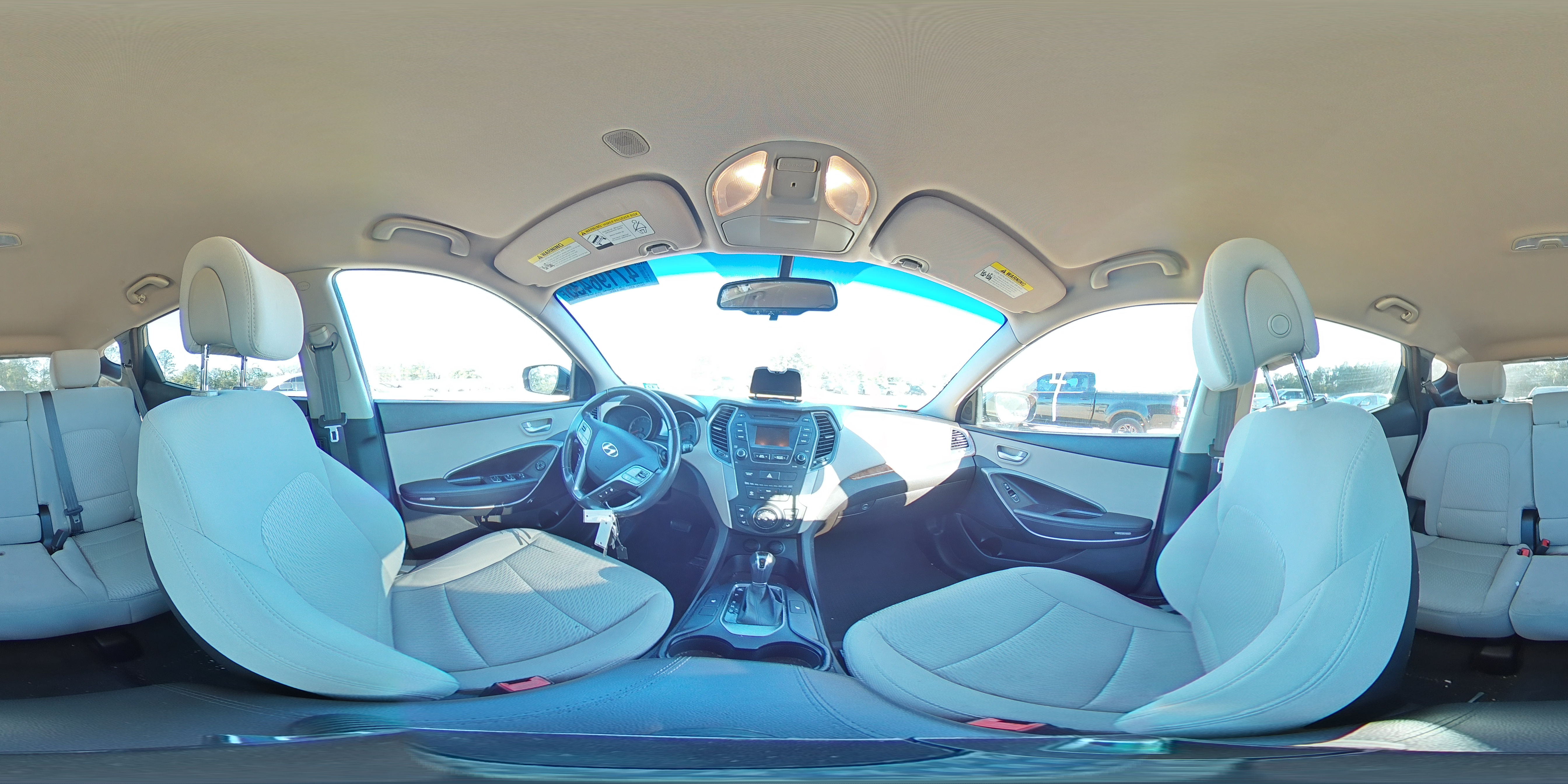 2014 Hyundai Santa Fe - Image 14