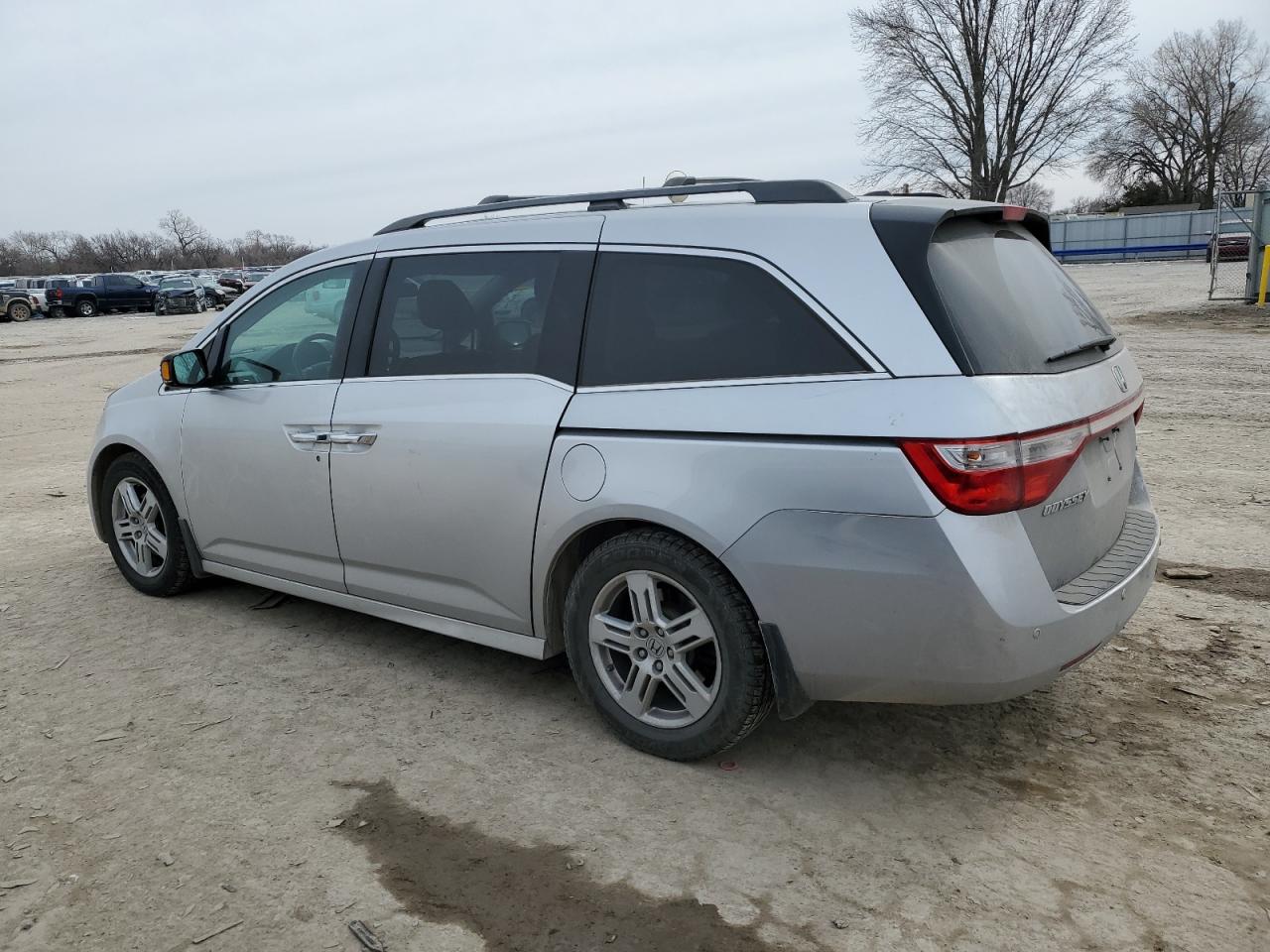 2013 Honda Odyssey - Image 2