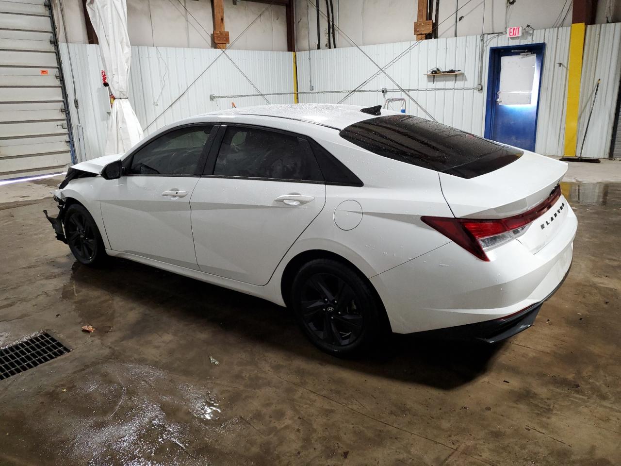 2022 Hyundai Elantra - Image 2