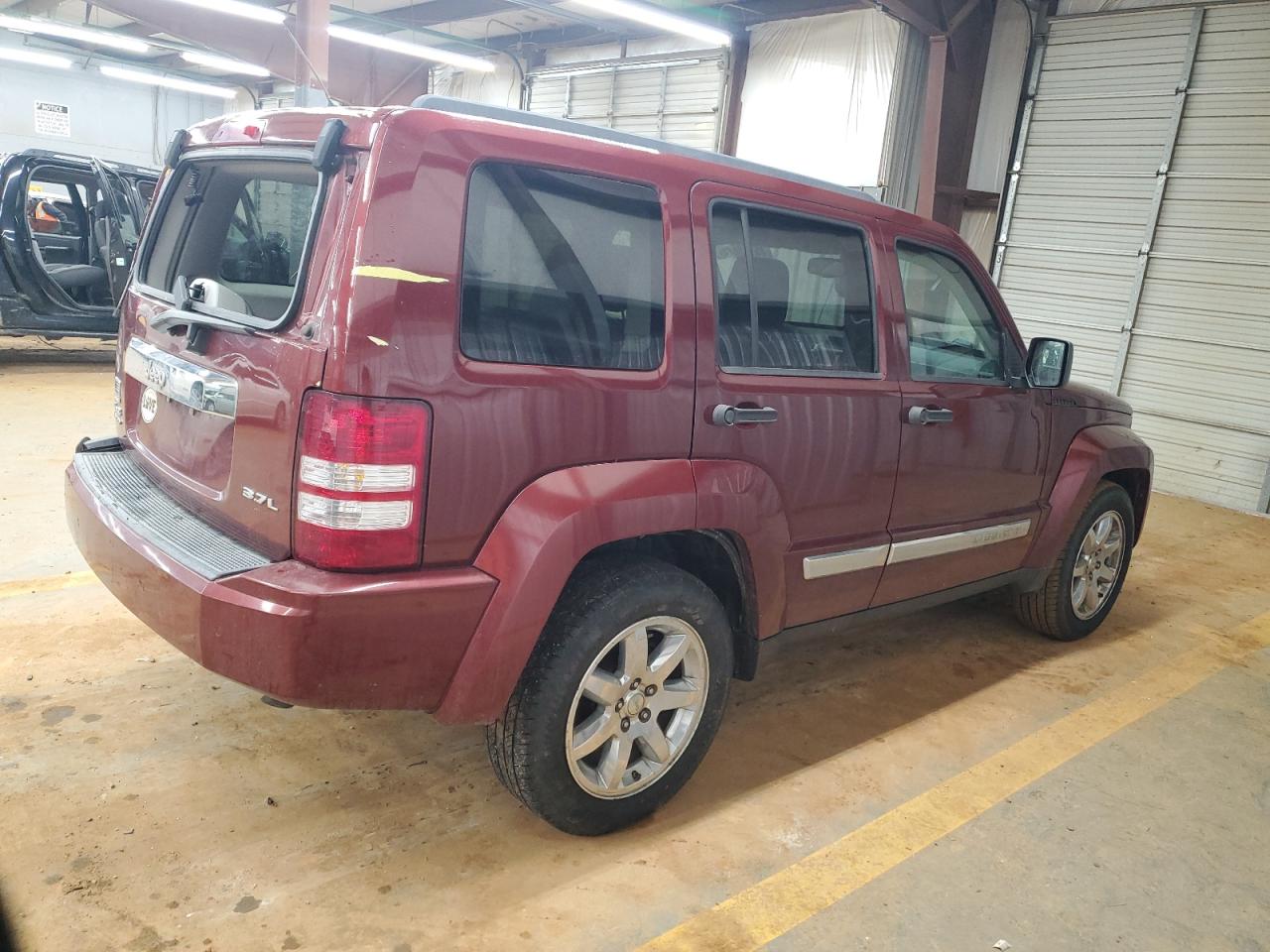 2008 Jeep Liberty (North America) - Image 3