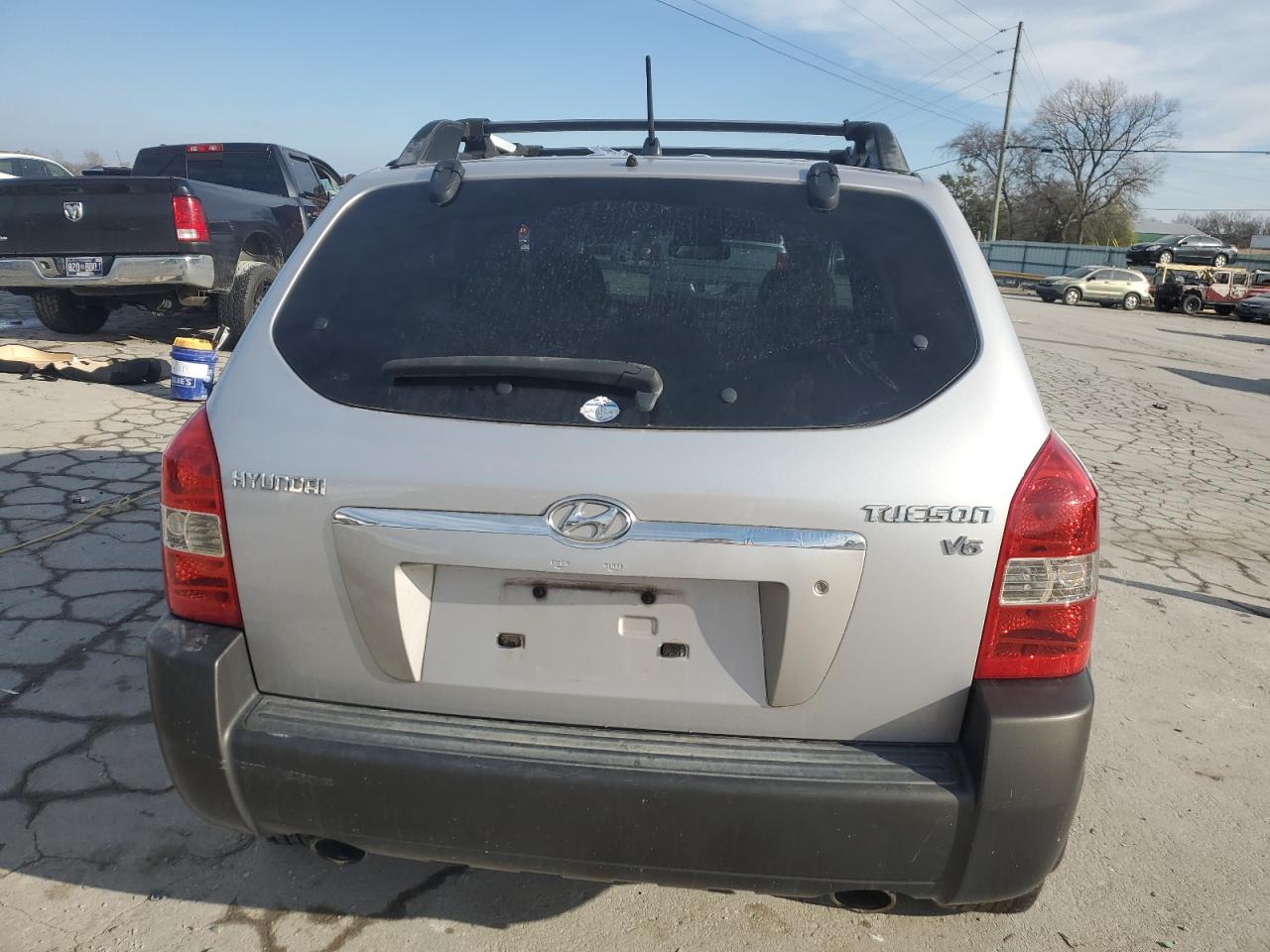 2005 Hyundai Tucson - Image 6