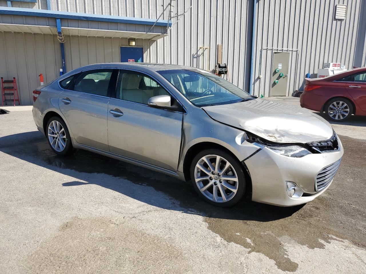 2015 Toyota Avalon - Image 4