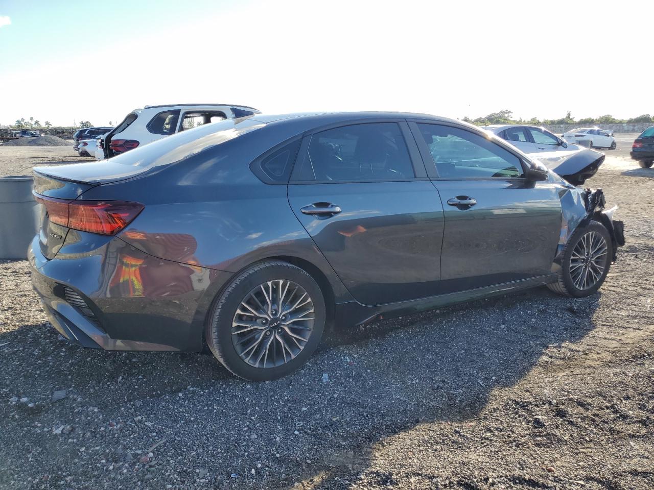 2023 Kia Forte - Image 3