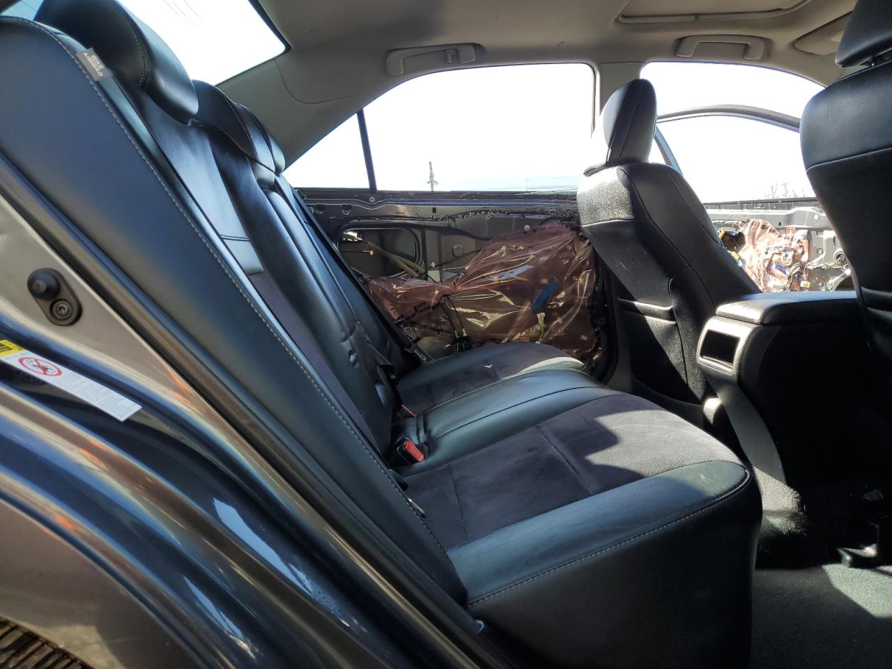 2012 Toyota Camry - Image 10