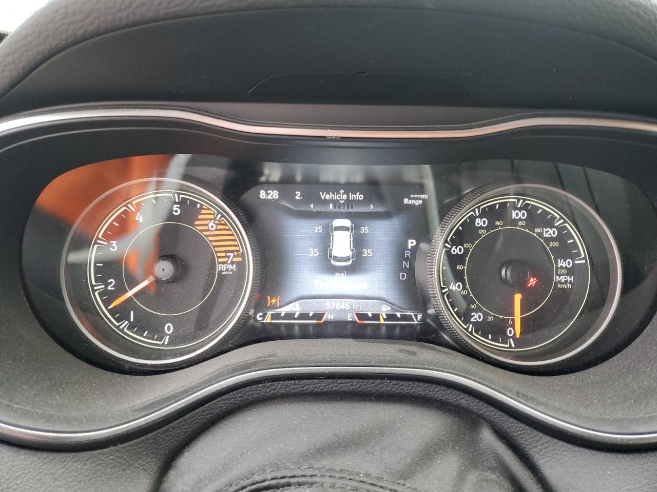 2019 Jeep Grand Cherokee - Image 9