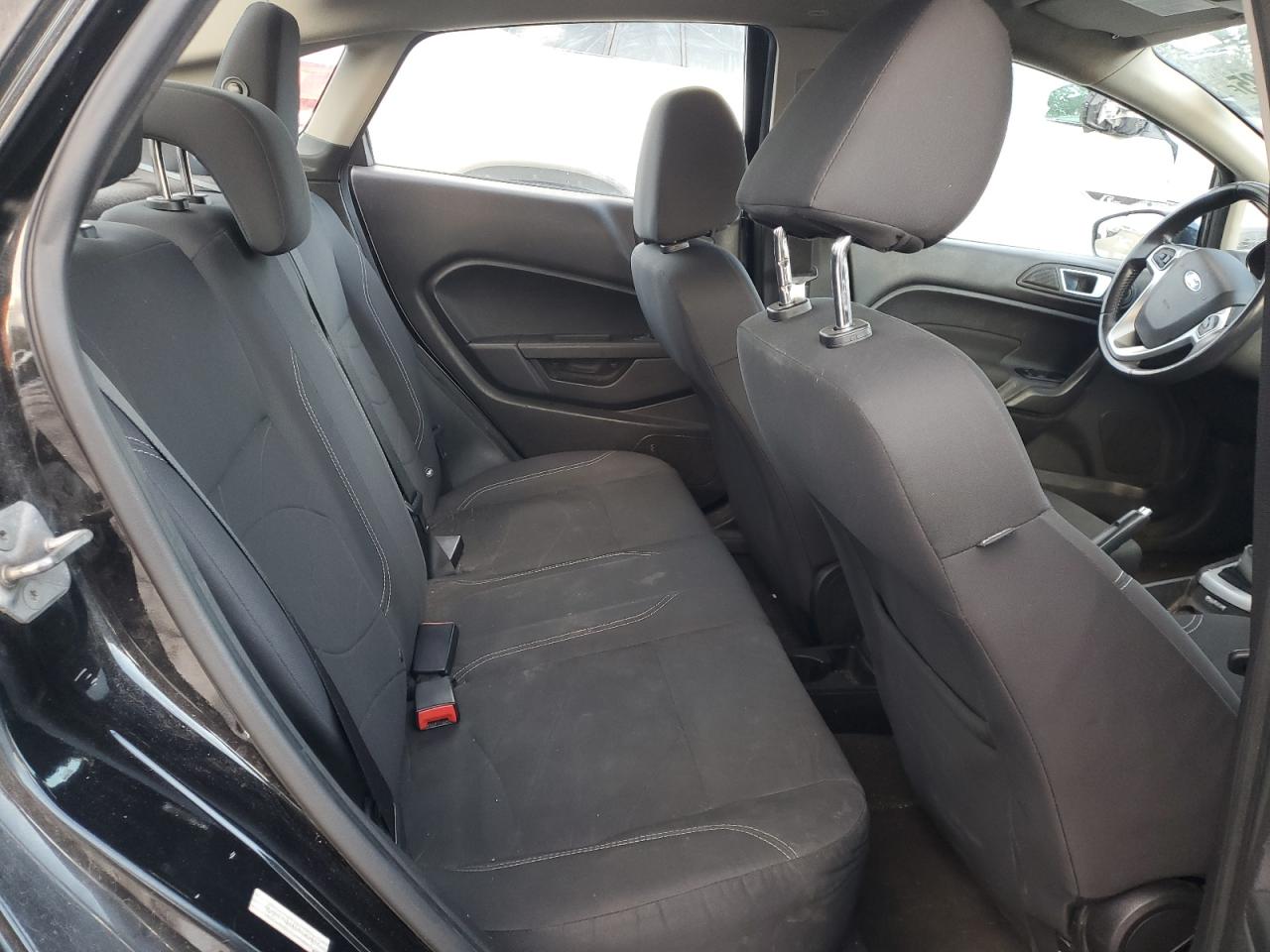 2014 Ford Fiesta - Image 10