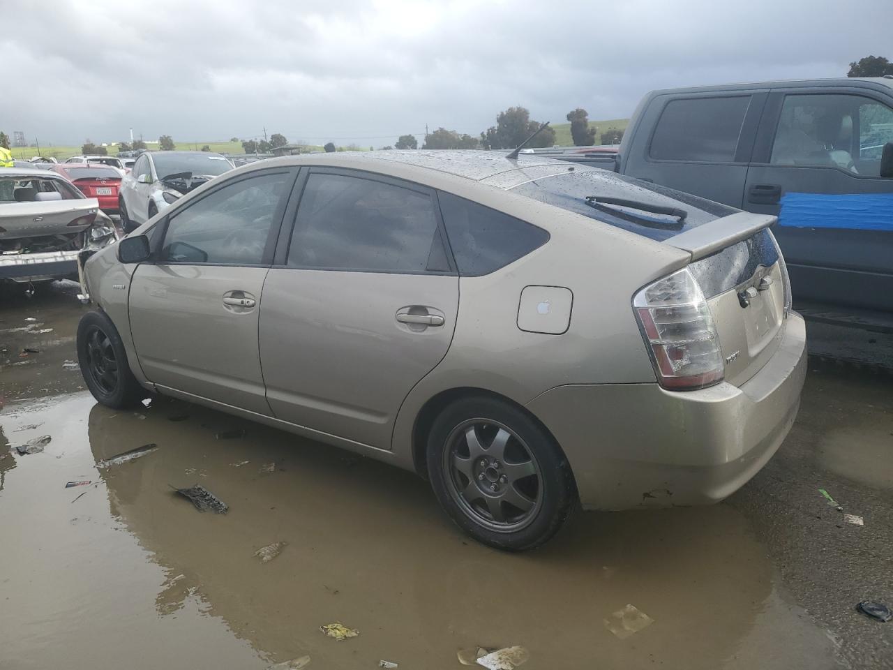 2007 Toyota Prius - Image 2