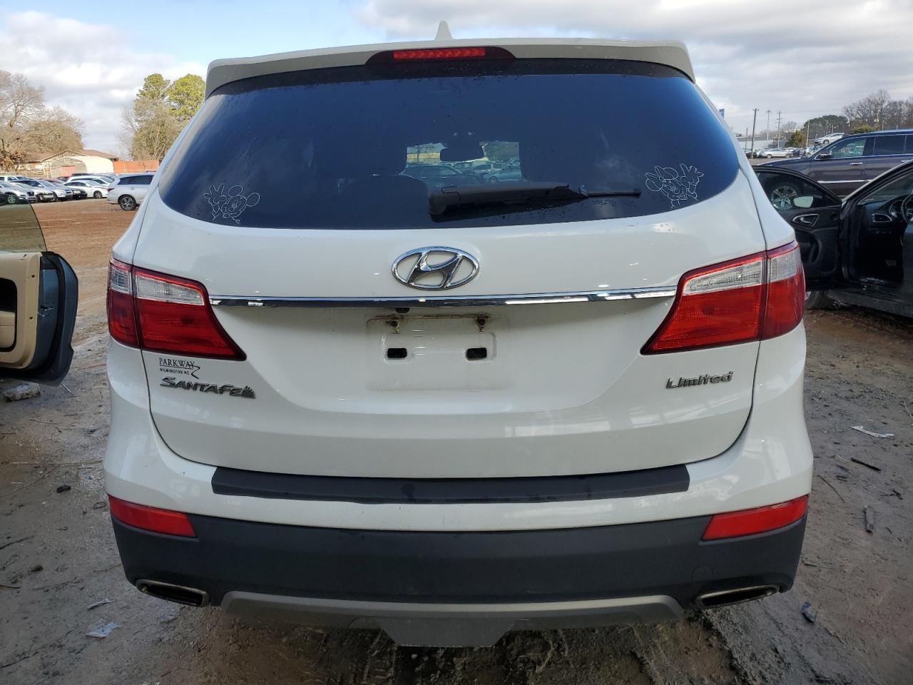 2014 Hyundai Santa Fe - Image 6