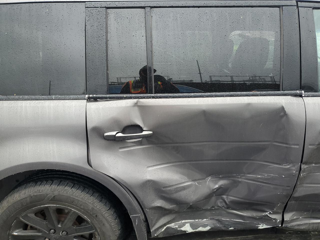 2009 Ford Flex - Image 11