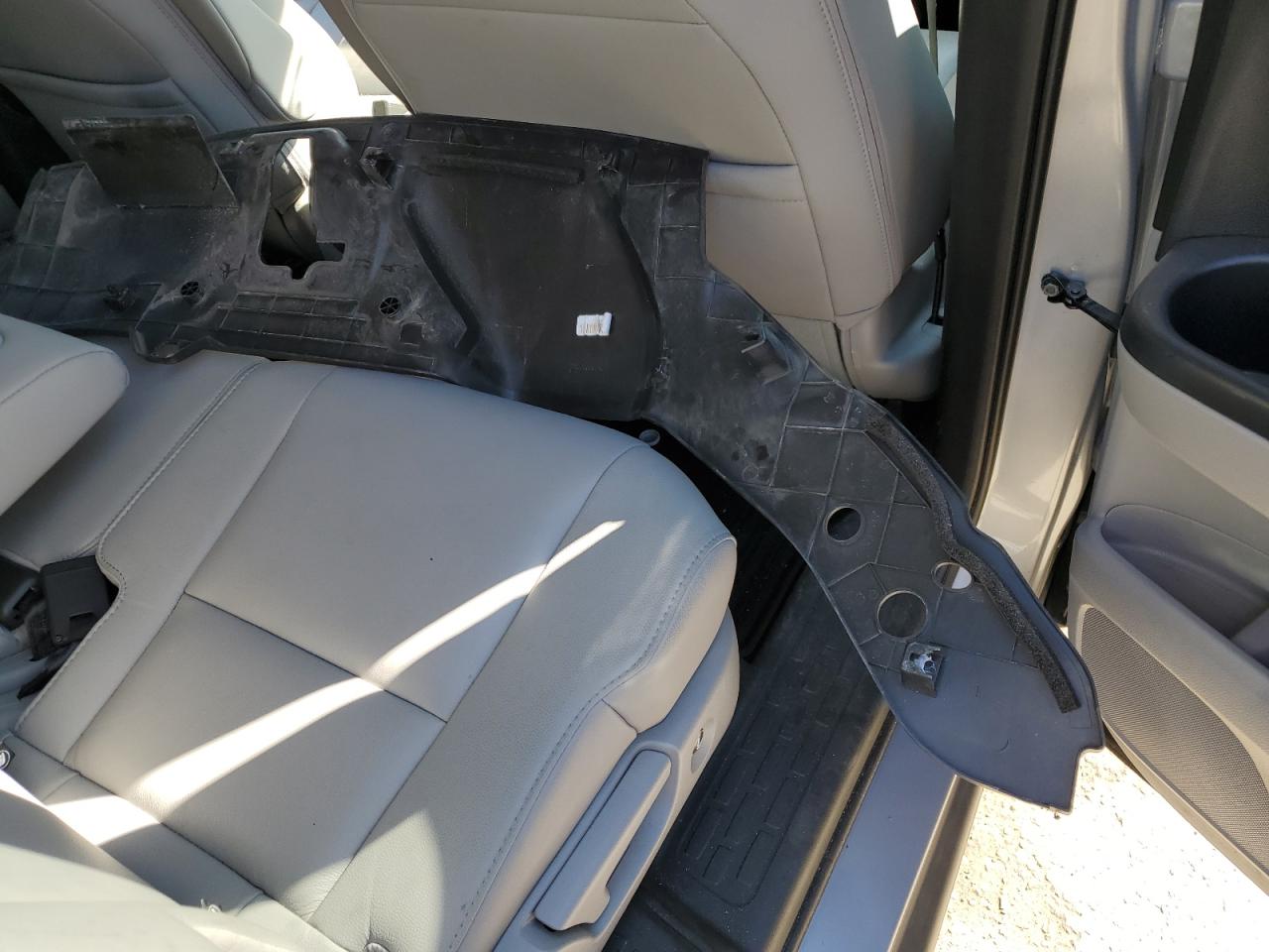 2017 Honda Pilot - Image 13